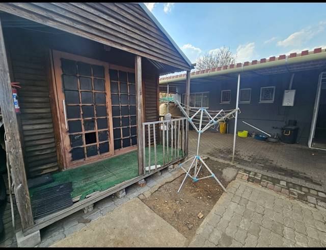 3 BEDROOM HOUSE FOR SALE IN SASOLBURG EXT 1